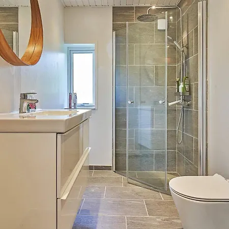Otel Holiday Xl Neksø